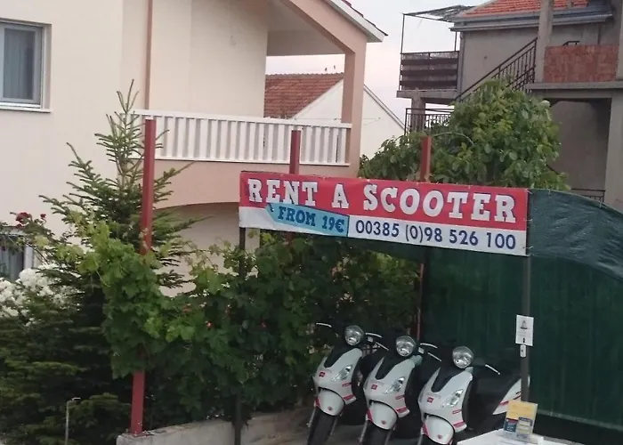 Half Of House To Rent - Family Zelenika * Trogir
