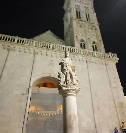 아파트 Half Of House To Rent - Family Zelenika