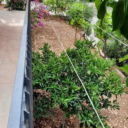 Half Of House To Rent - Family Zelenika